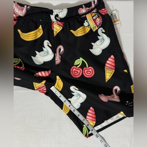 NEFF Hot Tub Board Shorts Swim Trunks Men’s Small Flamingo Fruit Black NWT - Picture 5 of 10